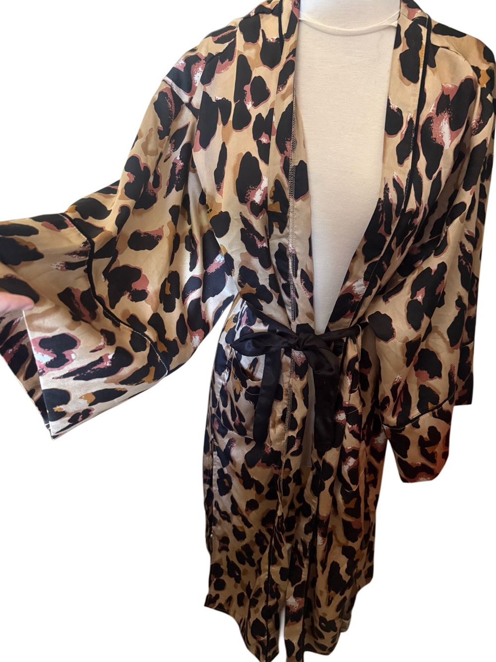 Hayden Los Angeles side slit midi length Leopard satin Robe animal print Sz M/L